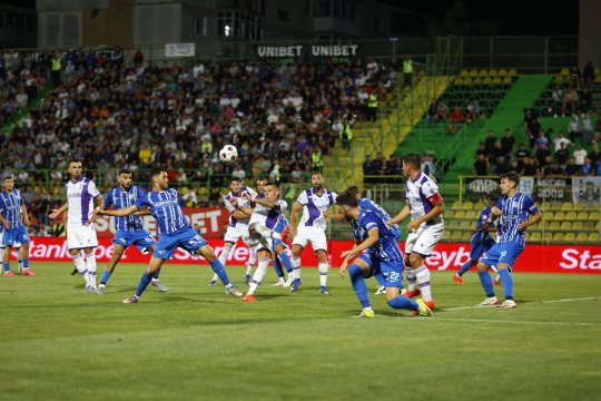 FC Argeș - Farul Constanța 1-1, ACUM, pe iAMsport.ro. ”Marinarii”, prima ocazie în repriza secundă!