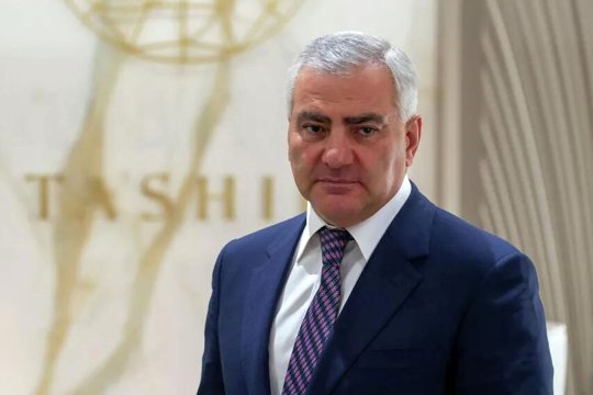 Cine este Samvel Karapetyan, patronul viitoarei adversare a Universității Craiova în Europa League. Are o avere de peste 13 ori mai mare decât Mihai Rotaru