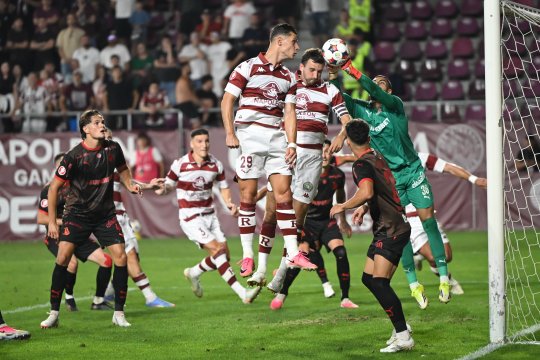 Rapid - Dinamo 0-1, ACUM, pe iAMsport.ro. Karamoko ”sparge gheața” în Giulești! Daniel Pancu, eliminat