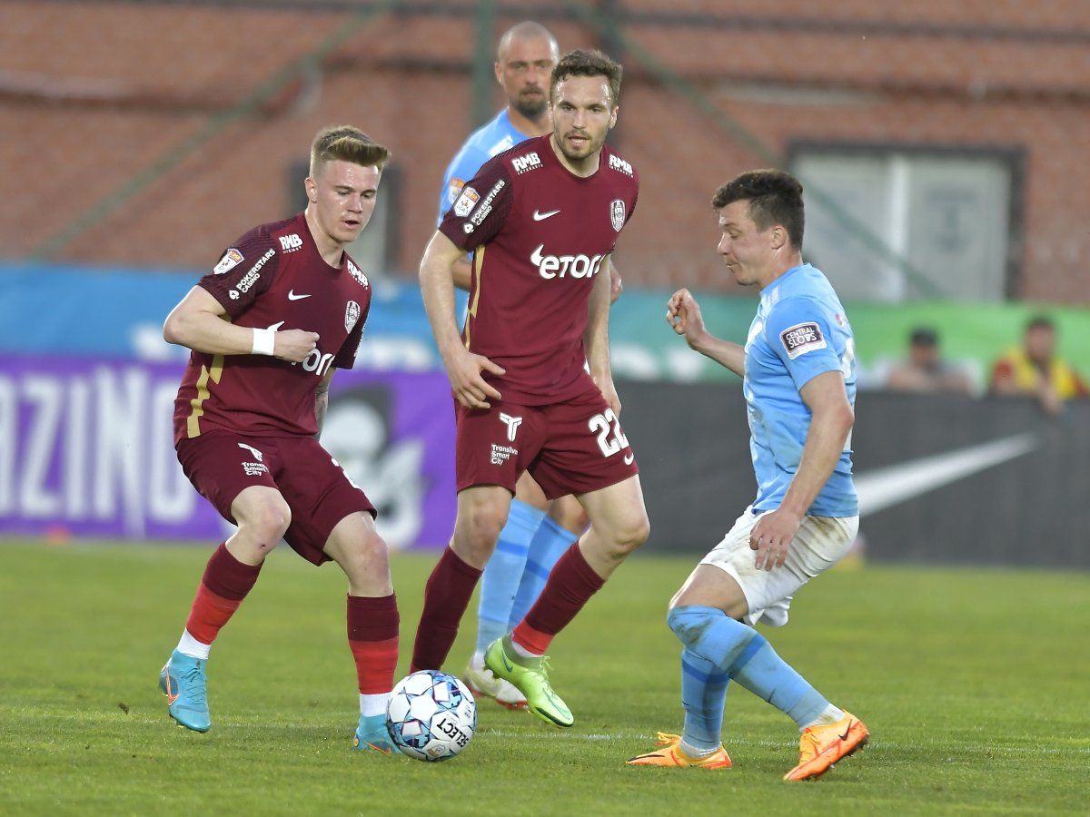 Gabriel Debeljuh are două titluri câștigate cu CFR Cluj