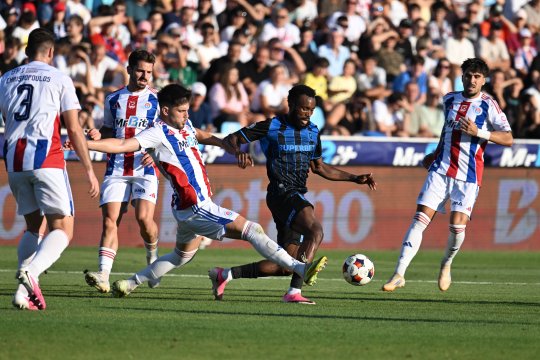 Oțelul Galați - Universitatea Craiova 0-0, ACUM, pe iAMsport.ro. Misiune infernală pentru campioană! Crețu a văzut roșu în minutul 29