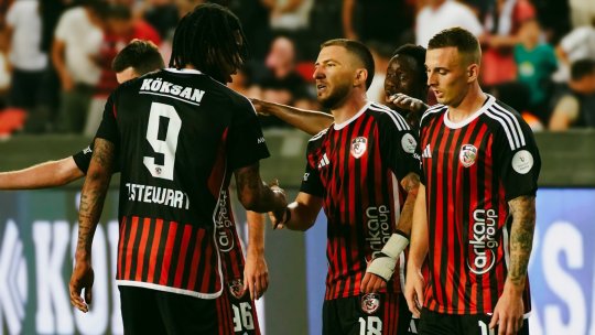 Remiză în ”derby-ul românesc” din Turcia: Rădoi, salvat de Sorescu în fața echipei lui Hagi și Akdag!