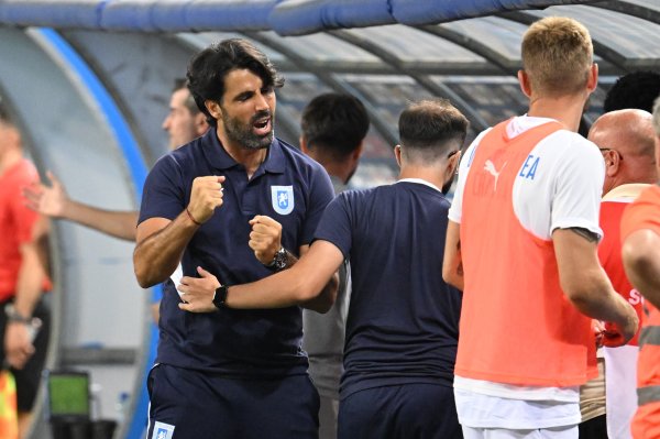 ”Aveți ceva să îi reproșați lui Crețu?” Ce a răspuns Coelho, după ce fotbalistul Craiovei și-a lăsat echipa în 10 din minutul 29