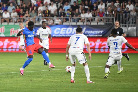 FCSB - FC Botoșani 1-1, ACUM, pe iAMsport.ro. Dumiter a marcat din nou în fața fostei echipe!