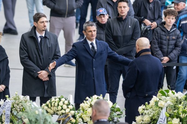 ”Nu de leucemie a murit!” Nepotul lui Mircea Lucescu spune ce i-a fost fatal bunicului său: ”A suferit foarte mult”