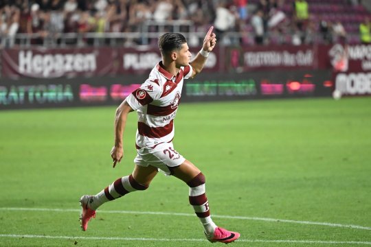 Rapid - CFR Cluj, de la 21:30, pe iAMsport.ro. Daniel Pancu își înfruntă fosta formație! Echipele de start