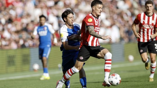 Meci de coșmar pentru PSV: a pierdut Supercupa Țărilor de Jos după ce a jucat în inferioritate numerică aproape tot meciul! Dennis Man, schimbat la pauză