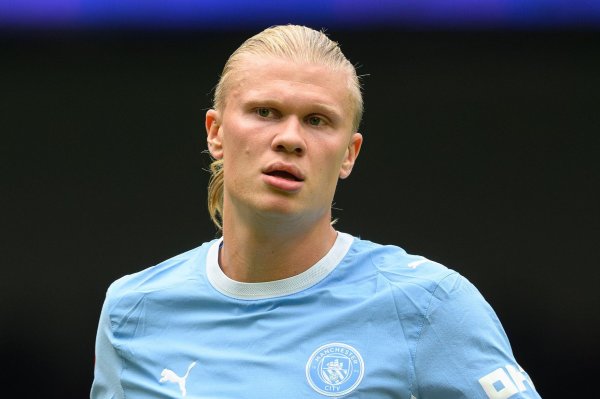 Erling Haaland și-a schimbat look-ul înainte de debutul în Premier League! Jude Bellingham a rămas ”mască”: ”Nu se poate”