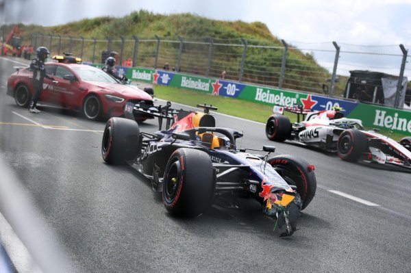 Verstappen, abandon în primul tur la ultima cursă la Zandvoort