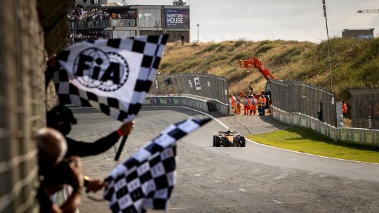 Norris, victorie la Zandvoort! Mercedes și Ferrari pregătesc asaltul