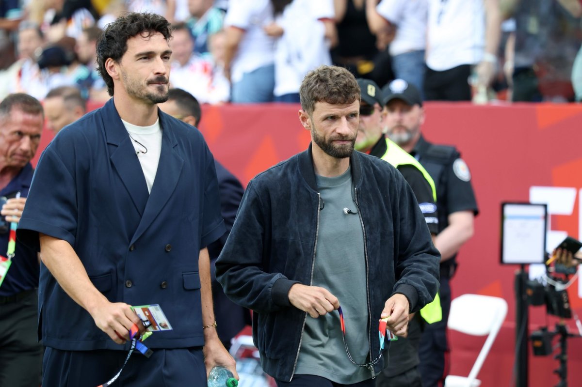 Matt Humnels și Thomas Muller sunt noii proprietari ai Estrelei Amadora