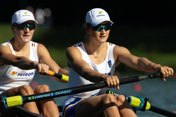 Adriana Adam și Simona Radiș au câștigat aurul la Mondiale! Româncele au stabilit un record mondial