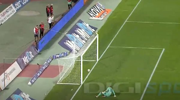 Gol fabulos în SuperLiga! Jovo Lukic a înscris de la peste 30 de metri în poarta Petrolului