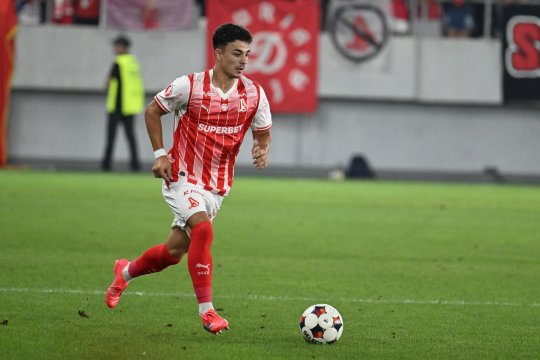 Corvinul - Dinamo, de la 21:30, pe iAMsport.ro. Hunedorenii întâlnesc liderul la zi din SuperLiga!