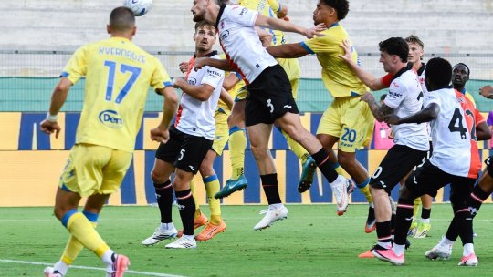 ”Deconectat de la meci!”. Drăgușin, făcut praf după o nouă partidă de coșmar la Fiorentina. Debut pentru Bîrligea la Frosinone