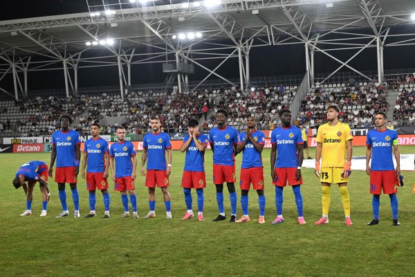 Galeria FCSB a șters pe jos cu jucătorii la partida cu Farul! Ce au putut să facă suporterii roș-albaștri