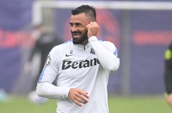 Vali Crețu a sărit să-și bată un coleg. Dat afară de la FCSB, și-a găsit imediat echipă în SuperLiga