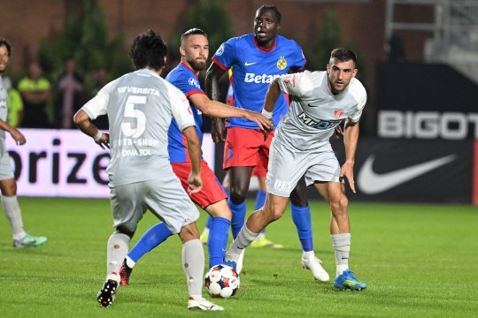 FCSB - UTA Arad 0-1, ACUM, pe iAMsport.ro. Roș-albaștrii sunt conduși la pauză! Marius Coman a înscris