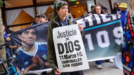 Maseurul lui Maradona a izucnit în lacrimi când a povestit despre ultimele clipe ale legendarului argentinian