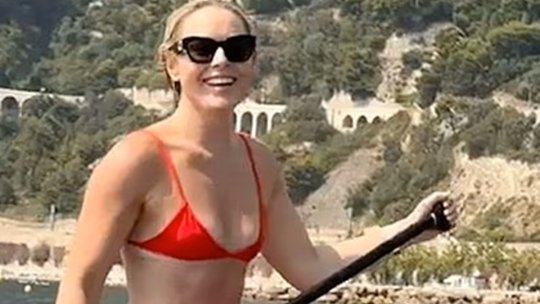 După 8 operații la piciorul stâng, Lindsey Vonn s-a afișat în costum de baie