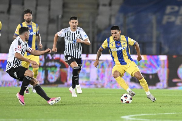 Sepsi - CFR Cluj, de la 18:00, Chindia - Voluntari, de la 20:00, și U Cluj - Petrolul, de la 21:00, pe iAMsport.ro. Debut în prima etapă din grupele Cupei României