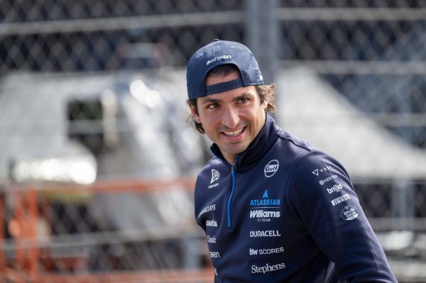 Carlos Sainz se vede în Formula 1 până la 45 de ani