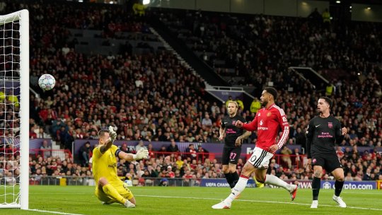 Bayern - Bodo 0-0 / Man. United - Sabah 3-0 / Como - Leipzig 2-0 / Slavia Praga - Lens 0-0, ACUM, pe iAMsport.ro. Se încheie prima etapă în Liga Campionilor!