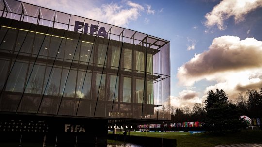 FIFA i-a suspendat pe viață din fotbal! Amenzi de peste 2.000.000 de dolari