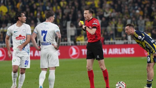 Valentin Mihăilă, eliminat după intervenția VAR! Iustin Doicaru, pasă de gol la oaspeți
