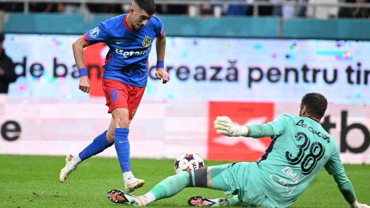 FCSB - Petrolul Ploiești 2-1, ACUM, pe iAMsport.ro. Avantaj la pauză pentru roș-albaștri!