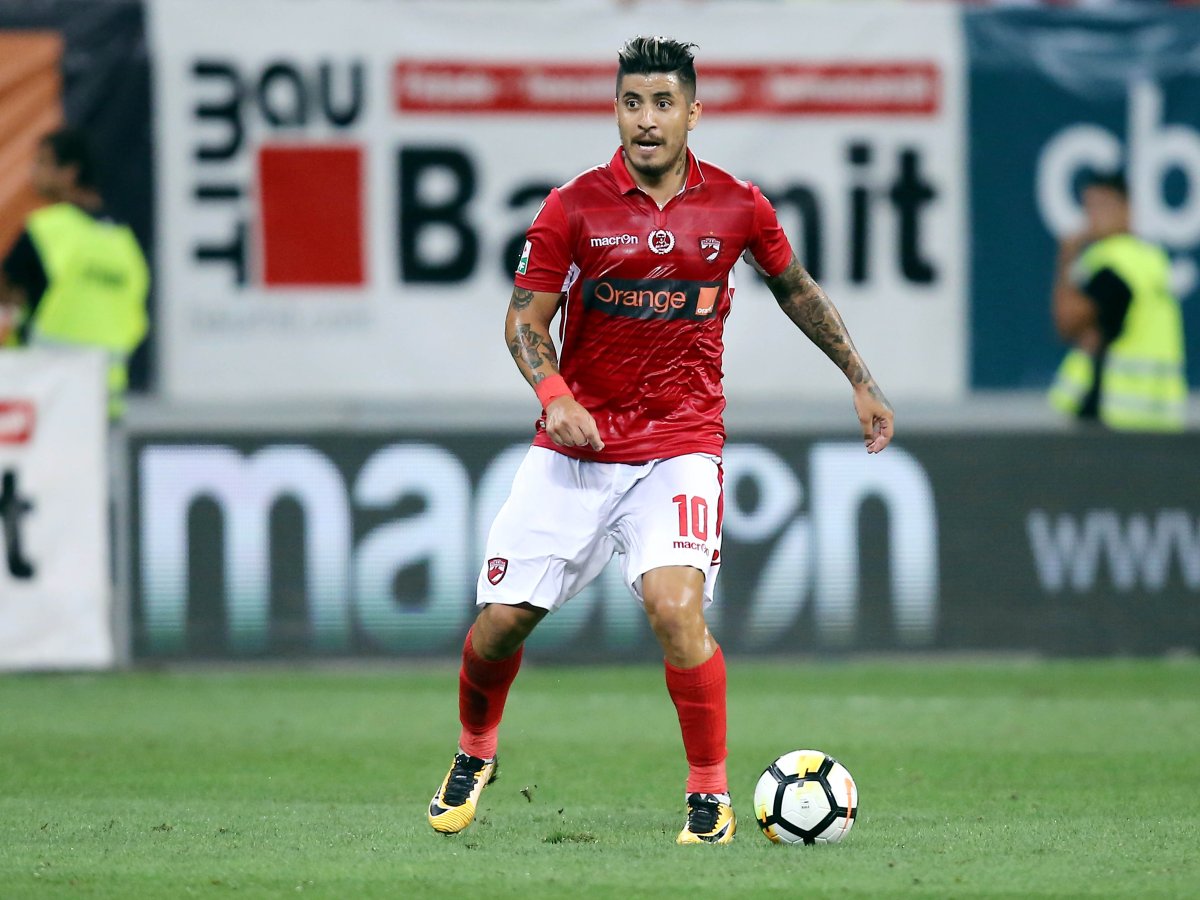 Juan Albin a jucat 6 meciuri pentru Dinamo