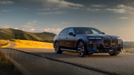 BMW Seria 7 debutează în România! Cum arată și ce dotări oferă