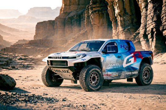 Toyota duce hidrogenul în Dakar 2027