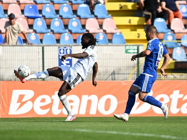 FC Botoșani - Corvinul 0-1, ACUM, pe iAMsport.ro. Prima etapă a fazei grupelor Cupei României continuă!
