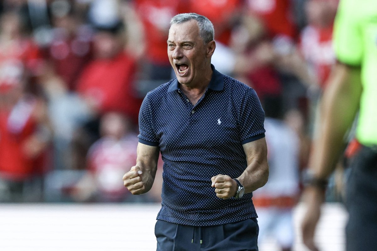 Mircea Rednic a pregătit-o ultima dată pe Standard Liege