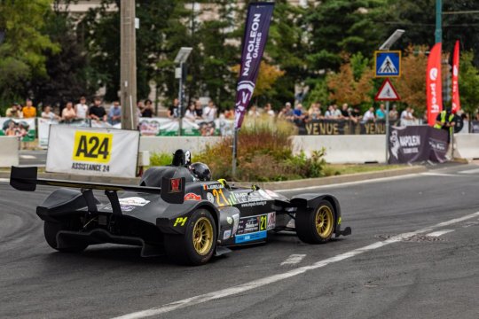 Finala Campionatului Național de Super Rally, în centrul Bucureștiului