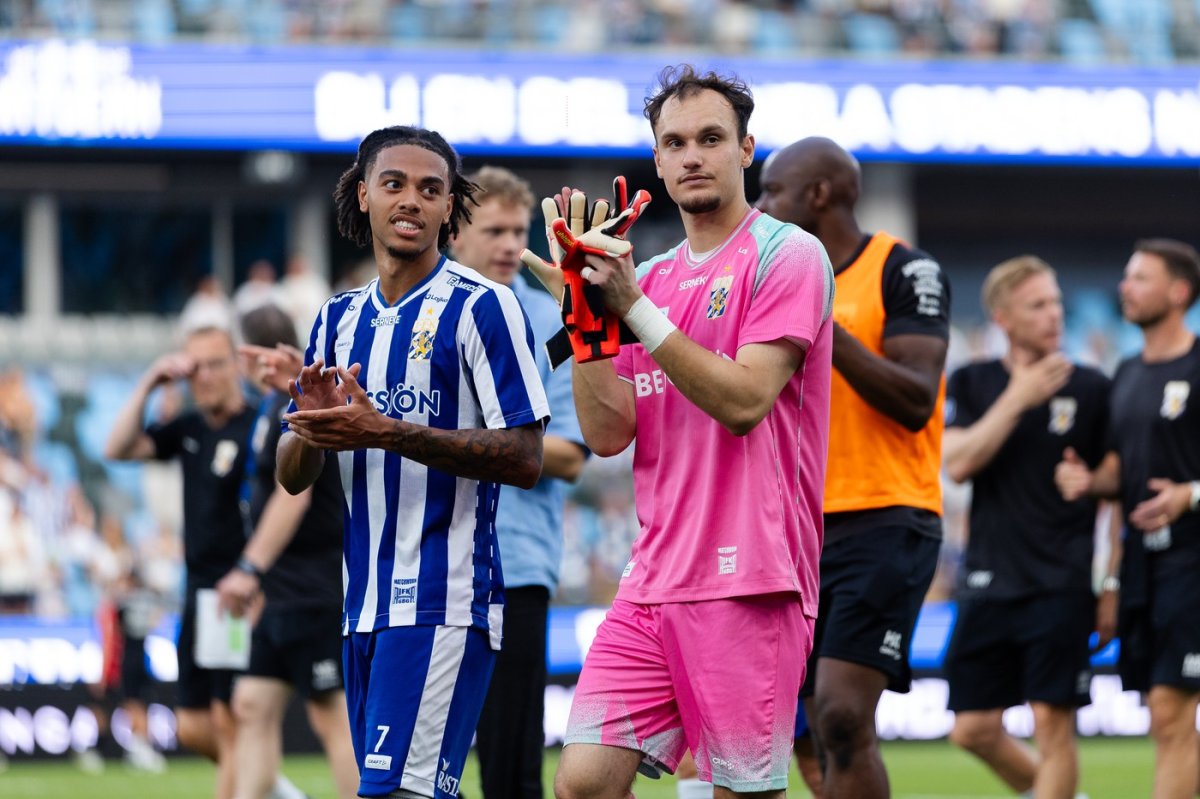 Elis Ștefan Bishesari joacă pentru IFK Goteborg și pentru Suedia U21