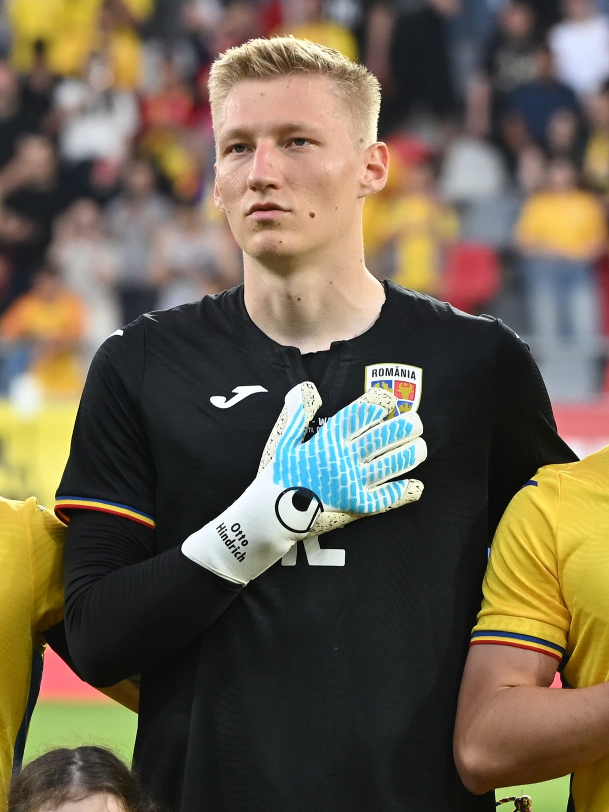 În vârstă de 24 de ani, Otto Hindrich ar urma să fie titular cu Polonia