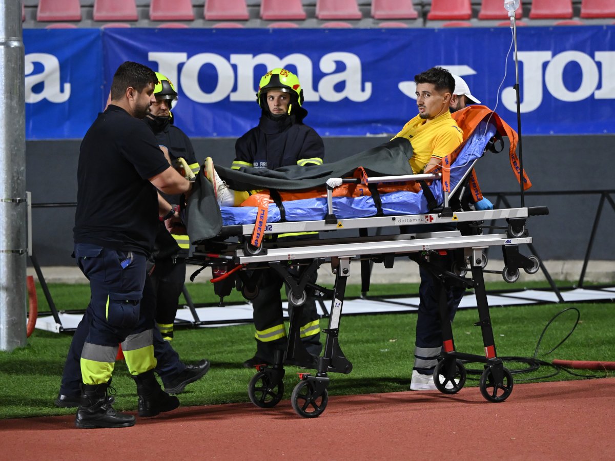 Andrei Dorobanțu a fost scos cu targa de pe teren la România U21 - Finlanda U21
