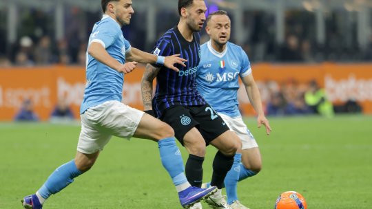 Inter - Napoli, de la 19:00, pe iAMsport.ro. Primul derby pentru Chivu în noul sezon