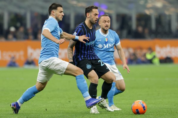 Inter - Napoli, de la 19:00, pe iAMsport.ro. Primul derby pentru Chivu în noul sezon