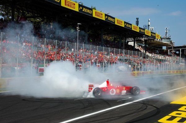 Sebastian Vettel, din nou la volanul unui Ferrari la Monza!