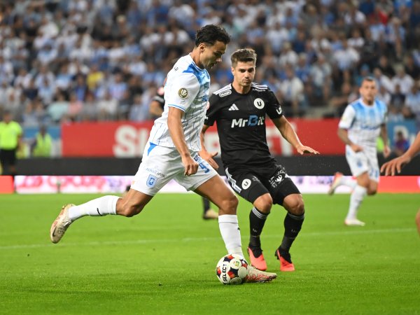 Universitatea Craiova - U Cluj 3-0, ACUM, pe iAMsport.ro. Incredibil: campioana a înscris de trei ori în 10 minute! Dezastru în defensiva ardelenilor