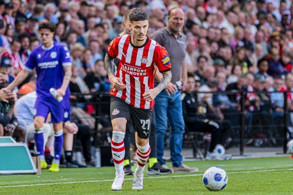 PSV a lămurit situația lui Dennis Man, după ultimele absențe: ”Și-a exprimat clar dorința”