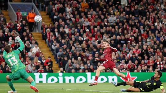 Liverpool - Atletico Madrid 1-1 și Napoli - Arsenal 0-0, ACUM, pe iAMsport.ro. Continuă prima etapă de UCL: Barcelona a umilit-o 5-1 pe Feyenoord!