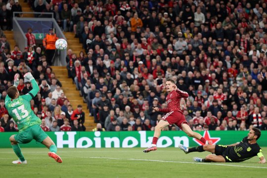 Liverpool - Atletico Madrid 1-1 și Napoli - Arsenal 0-0, ACUM, pe iAMsport.ro. Continuă prima etapă de UCL: Barcelona a umilit-o 5-1 pe Feyenoord!