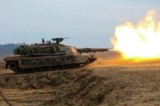 VIDEO România ia din SUA, la suprapreț, tancuri Abrams ce nu pot fi transportate pe drumurile țării