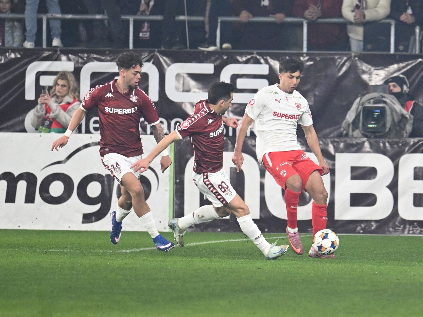 Partidei Surpriză pentru telespectatorii partidei Dinamo - Rapid. Ce vor vedea ...