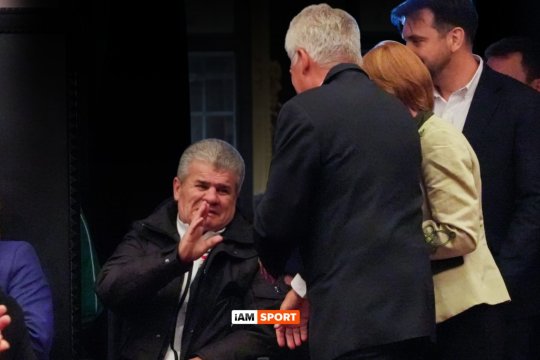 Două hemoragii cerebrale în patru luni, trei zile în comă! Drama unei legende țintuite într-un scaun cu rotile: "Nu mai pot merge, abia mai văd!" + "Meritam să apărem și noi mai mult în filmul lui Loți"