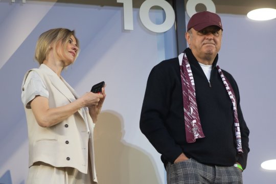 Prăbușirea leului lovește puternic și SuperLiga. Cât au pierdut Rapid, FCSB și CFR Cluj în 72 de ore, după ce cursul euro a "explodat"